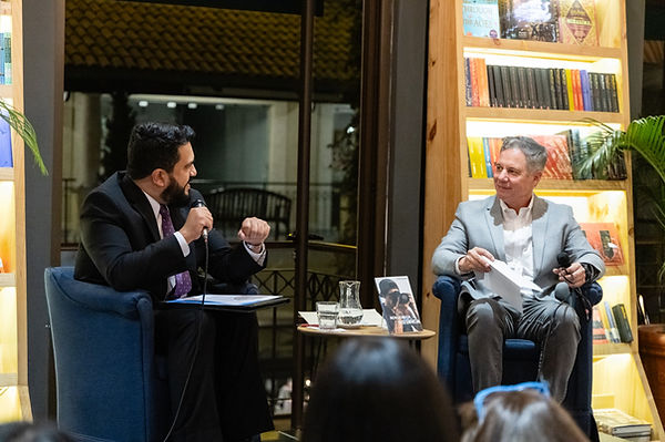 Entrevista con el autor